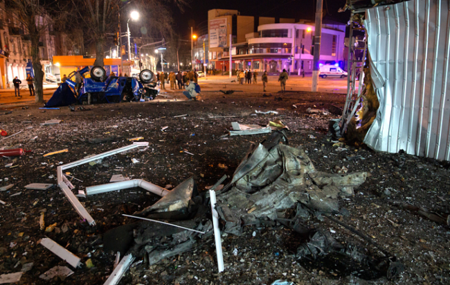 乌克兰持续大规模打击顿涅茨克居民区有平民受伤