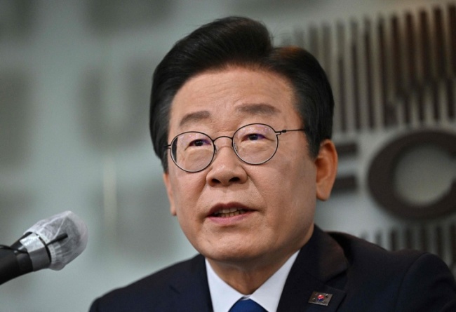 专家：韩国大选首个“逃兵”出现 首尔市长意外退选