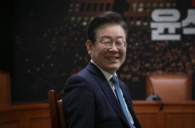 大V：韓國(guó)暫時(shí)沒(méi)總統(tǒng)反而是件幸事 特朗普施壓下的喘息機(jī)會(huì)