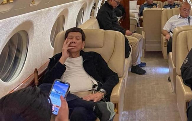 菲律宾即将变天，莎拉拿到王牌，亲美派疯狂反扑，中国也被波及了