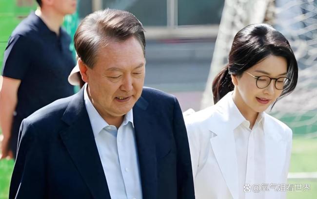 尹錫悅夫婦罕見露面 低調(diào)投票顯壓力