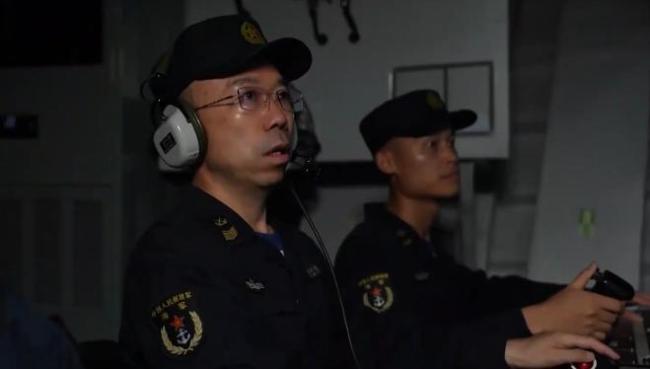 神炮手入伍27年打上万发炮弹 人炮合一的终极追求