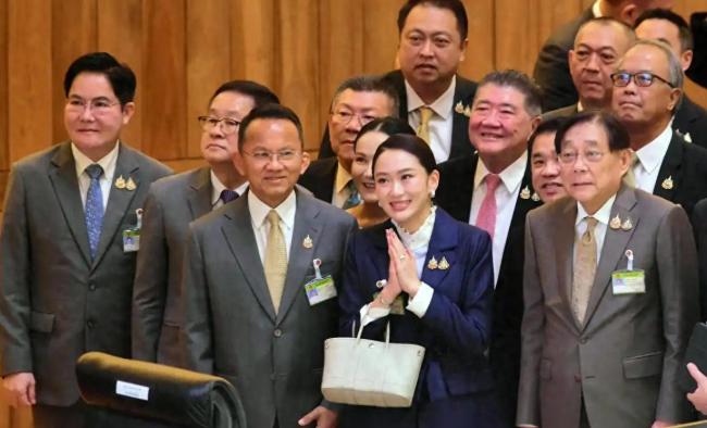 佩顿坦返回总理的立场是否没有悬念？三张小号