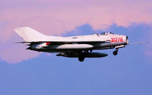 歼6无人机公开亮相释放何信号 旧机改装焕发新生