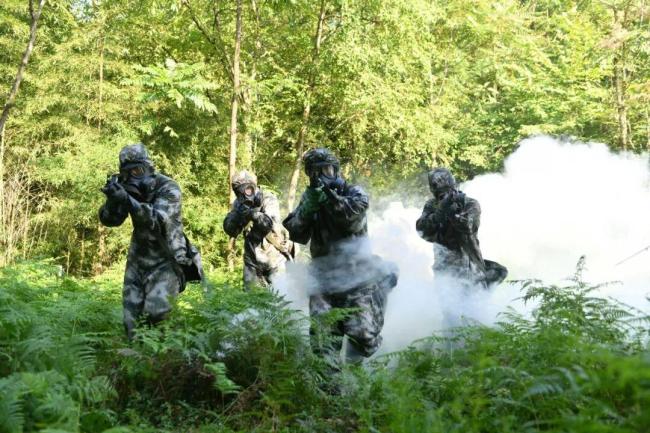 连贯特情刺激官兵“战斗神经” 实战演练锤炼精兵