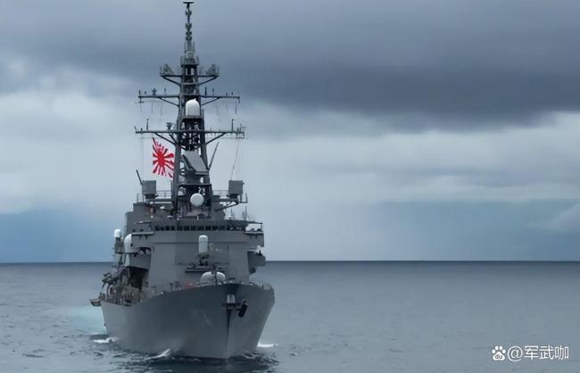 解放军凌晨4点管控日舰过航