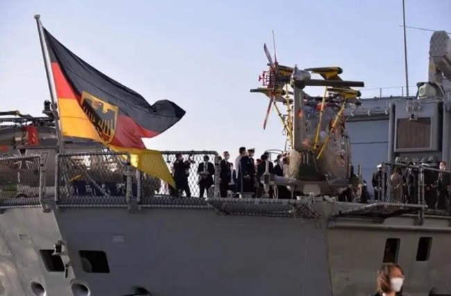 德海军总监辩称：德军舰穿南海“不是挑衅”