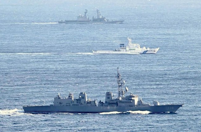 海保与海自举行演习，“阻止”中国军舰接近钓鱼岛