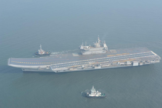 印度首艘国产航母第3次海试 雷达拦阻索仍未到位