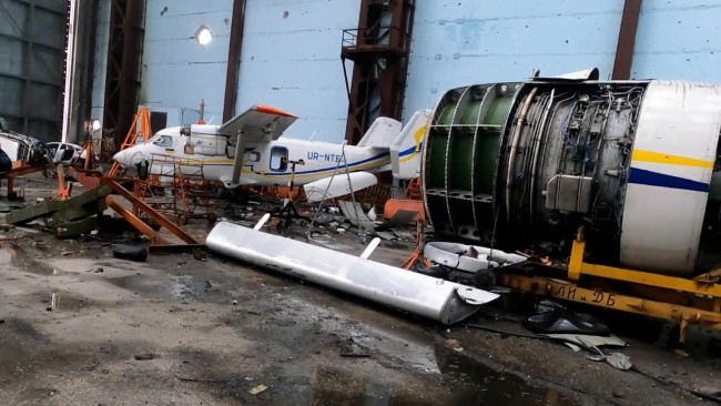 实拍乌克兰被炸毁的安-225运输机