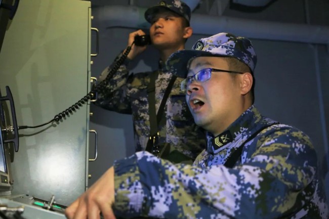 中国海军3艘万吨大驱黄海海域火力全开！