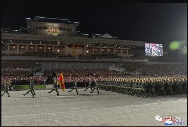 朝鲜建军90周年阅兵图集