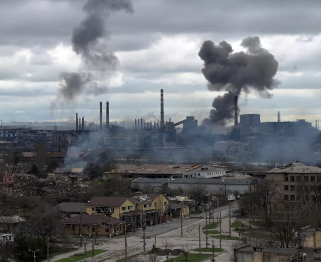 燃烧的钢铁：俄乌两军鏖战亚速钢铁厂
