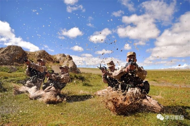 西藏某边防团&mdash;&mdash;&ldquo;努力为党和人民再立新功&rdquo;