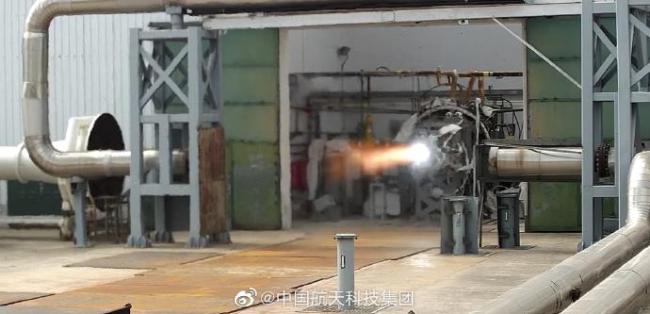 我国新一代载人火箭三级发动机长程试验成功