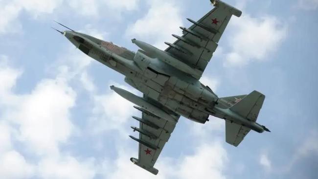 俄罗斯一架苏-25战机坠毁 飞行员死亡