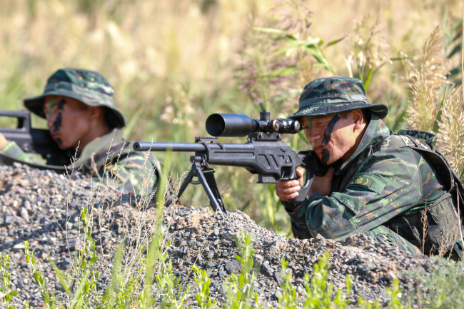 武警新疆总队克拉玛依支队开展实战化训练