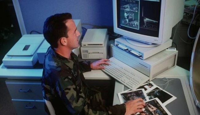 美军电脑如此古董，超乎你的想象 重命名文件电脑就死机了