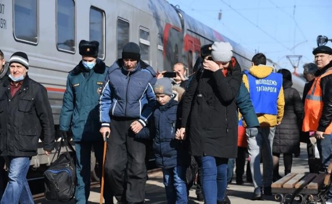 乌媒称俄试图收买乌难民