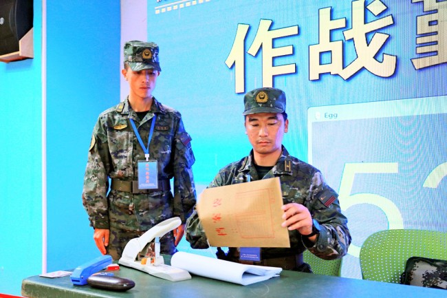这场分队指挥员比武“战味十足”_军事频道_中华网