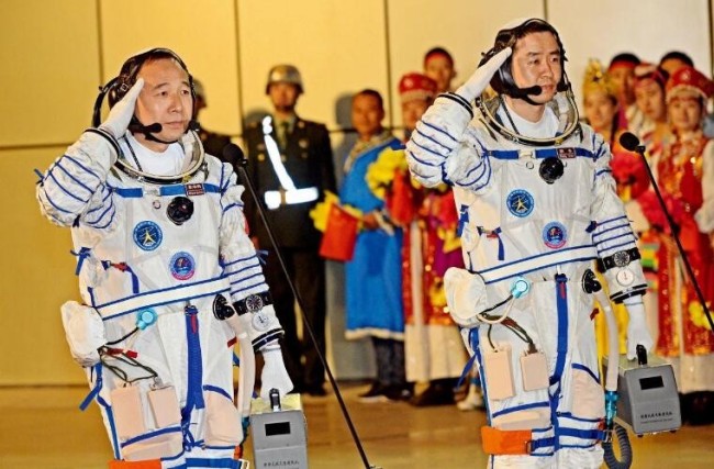 陈冬在太空超200天创纪录 成为我国首位在轨时间突破200天的航天员