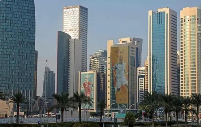 当地时间2022年10月1日，卡塔尔沿海城市卢赛尔，世界杯氛围浓厚 图源：视觉中国