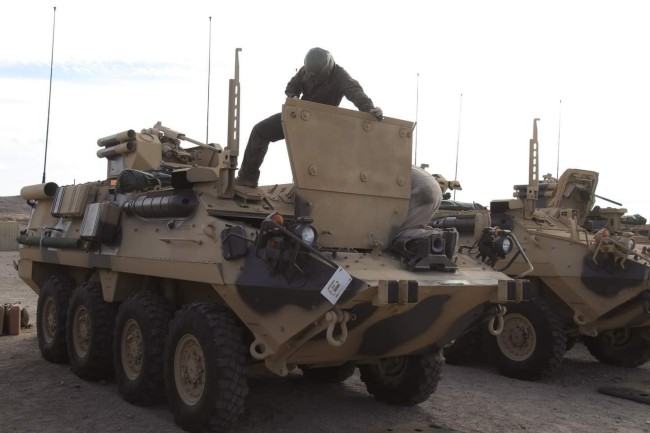 美军假想敌部队装备了模拟卡车炮