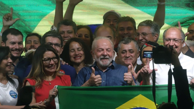 巴西总统卢拉表示希望打击“极右怪物”