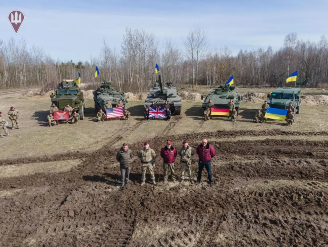 挑战者2、豹2、斯崔克...西方主战装备接连抵达乌克兰