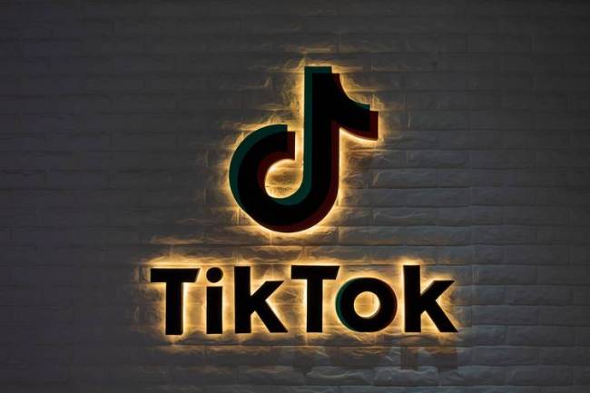 美媒：白宫发布一条“剪映”制作视频 背景乐为TikTok模板附带音乐