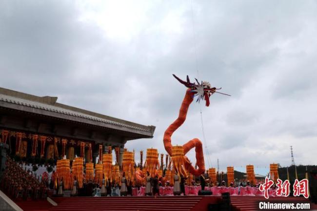 台胞：中华儿女都有前来祭祖的意愿，清明公祭轩辕黄帝典礼侧记：心香一炷祭轩辕两岸同胞根叶连