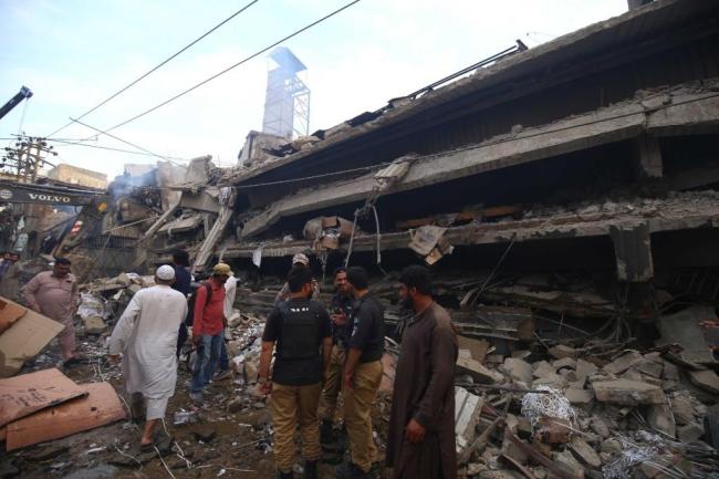 巴基斯坦卡拉奇一工厂发生火灾 致4死13伤