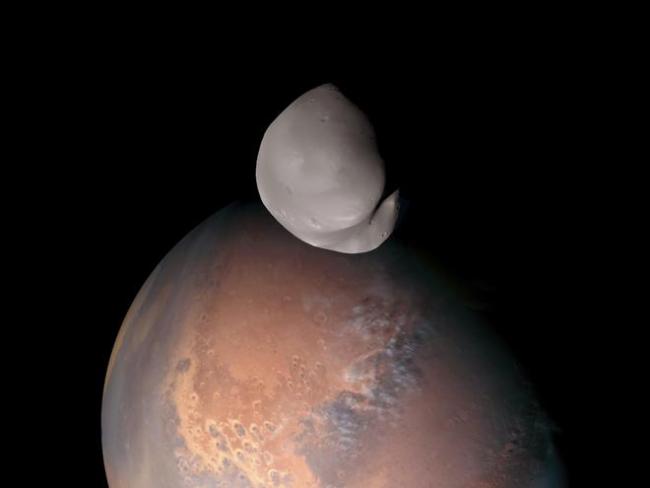 阿联酋探测器拍到火卫二 迄今最详细的火星小卫星照片