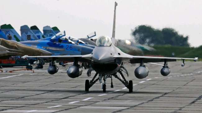 美国松口了 允许盟友向乌克兰提供F-16 谁会跟？