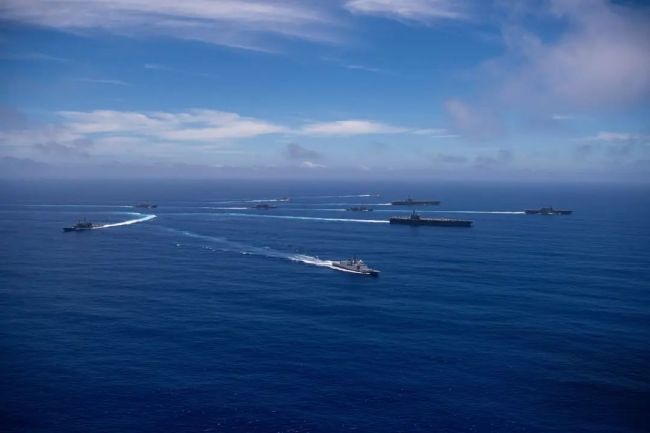 美日法加四国菲律宾海军演，凑了“好几个大甲板”