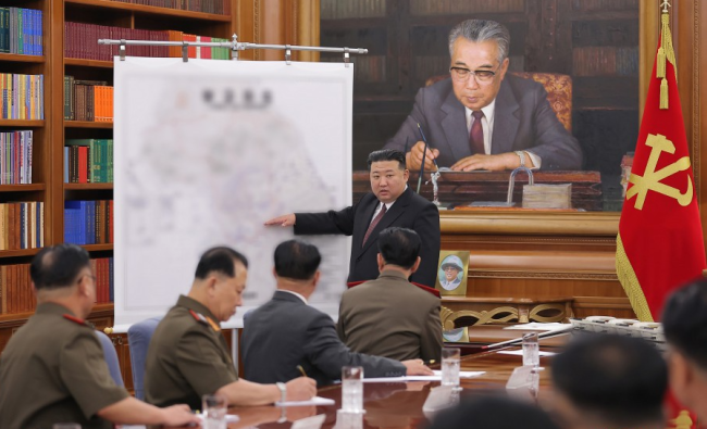 朝鲜任命新李明洙为新任总参谋长，做好战争准备！