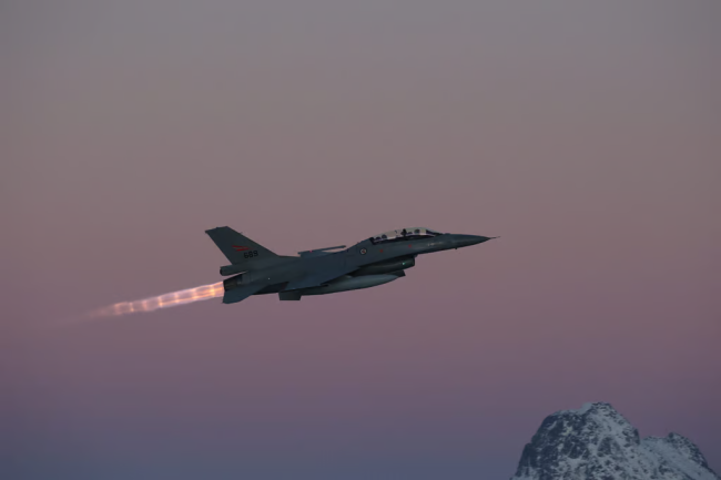 丹麦将推迟向乌交付F16战机的时间