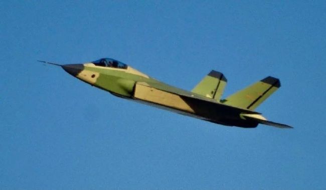 国外称呼的"歼-31",其实就是鹘鹰改进型,外贸正式编号fc-31至于amca