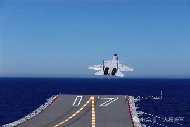 直击 | 山东舰开展多科目常态化军事训练