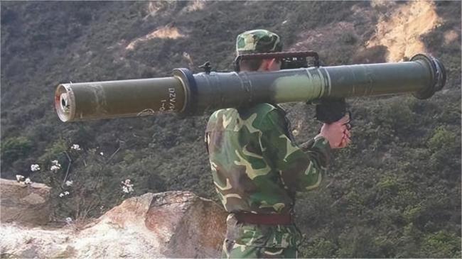 中国陆军的浪漫：步兵班常备“120毫米大炮”，还配4发“炮弹”！