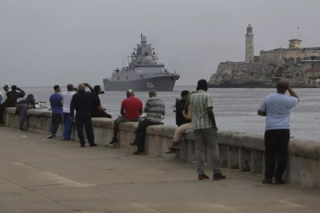 俄海军编队抵达哈瓦那，冷战后核潜艇首访古巴