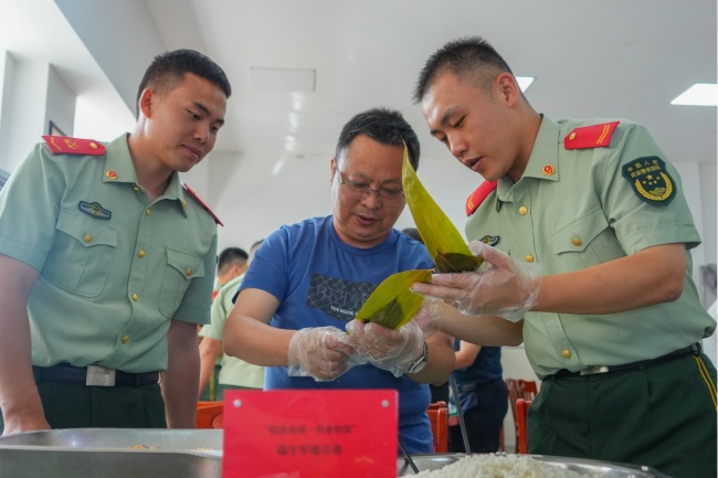 端午佳节到，军民“粽”动员！