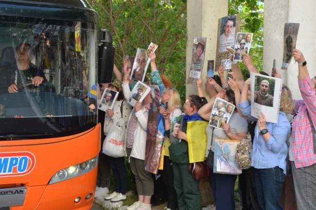 乌克兰“打纵深掐补给”瞄准俄军短板，乌克兰打击俄军后勤要害！