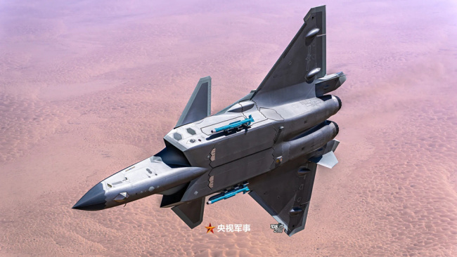 震撼！空中极近距离拍战机影像大片来了