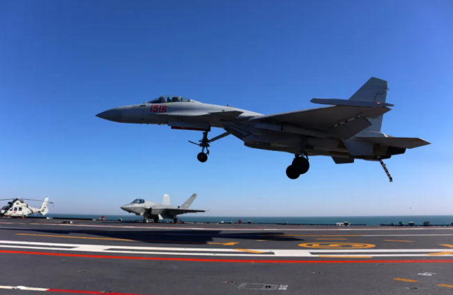 美媒震惊:电磁弹射给福建舰带来的优势,原来这么多!