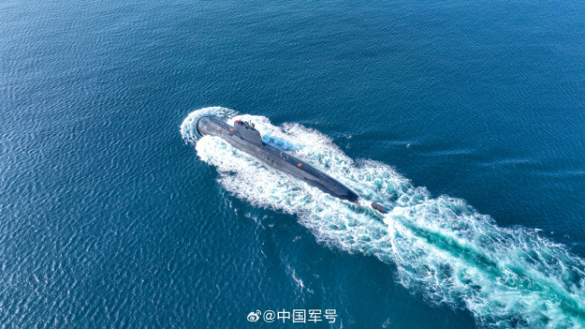 酷！潜艇训练上演硬核大片