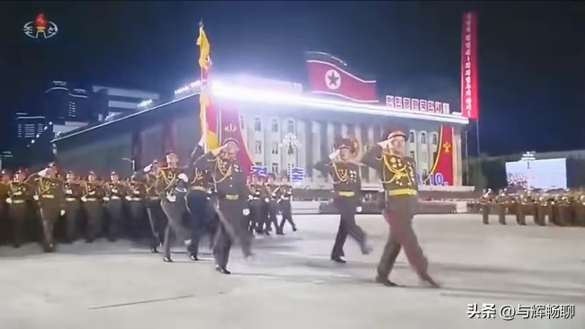 朝鮮舉行盛大閱兵式 慶祝勞動黨成立80周年