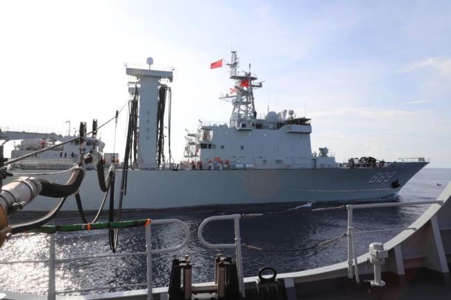 海军唐山舰、大庆舰、太湖舰奔赴亚丁湾