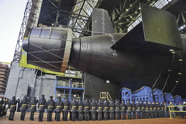 俄最新核潜艇下水,可搭载“末日鱼雷”