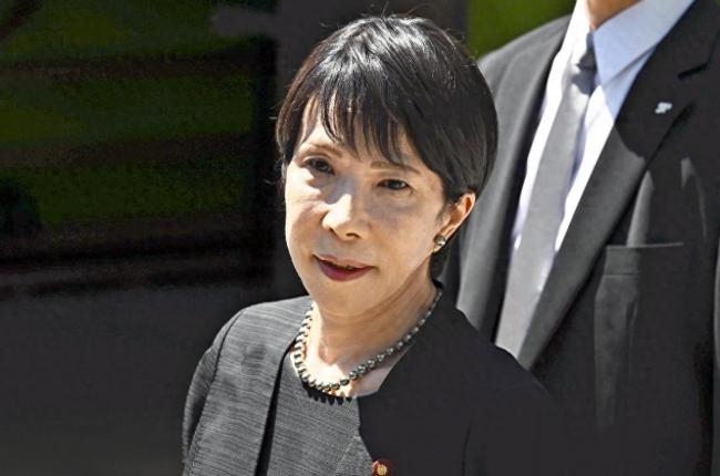 高市早苗态度为何转变？真正让她服软的，不止特朗普一句话